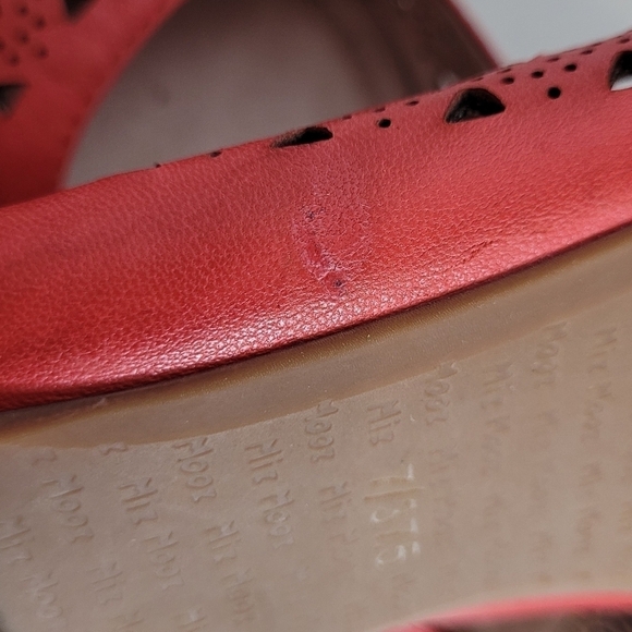 Miz Mooz NYC Red Bombay Cutout Pointed Toe Ballet Flats - Size 7 - 7.5 (7/37.5) - Picture 13 of 15